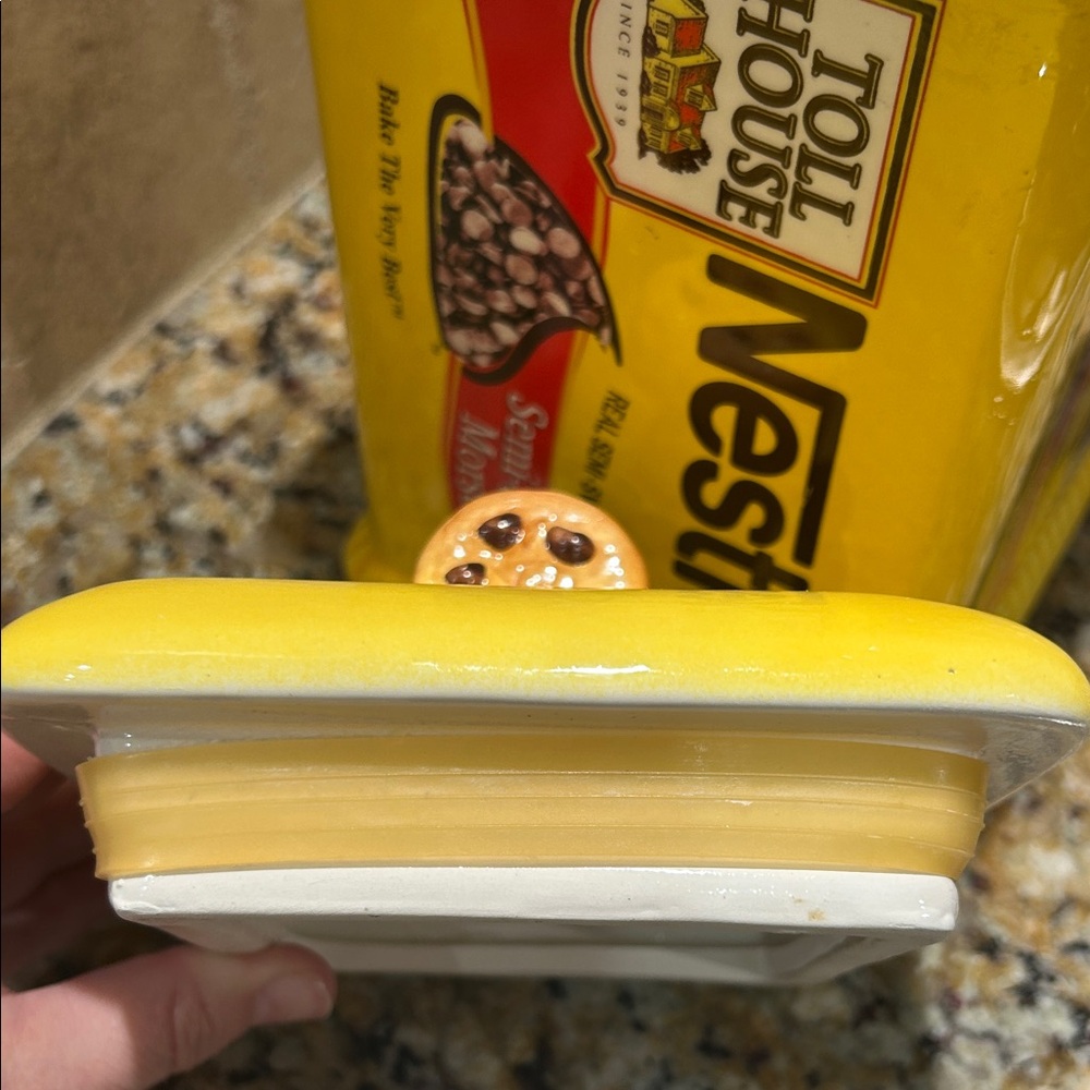 Nestle Toll House Recipe Cookie Jar - Picture 11 of 12